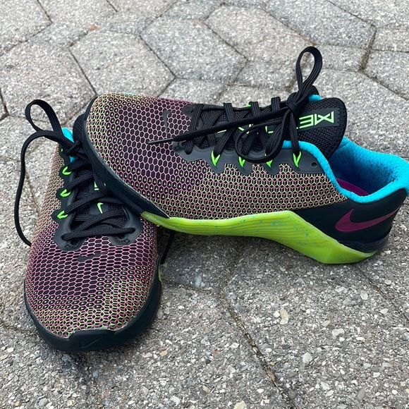 Nike Shoes - Nike Metcon 5